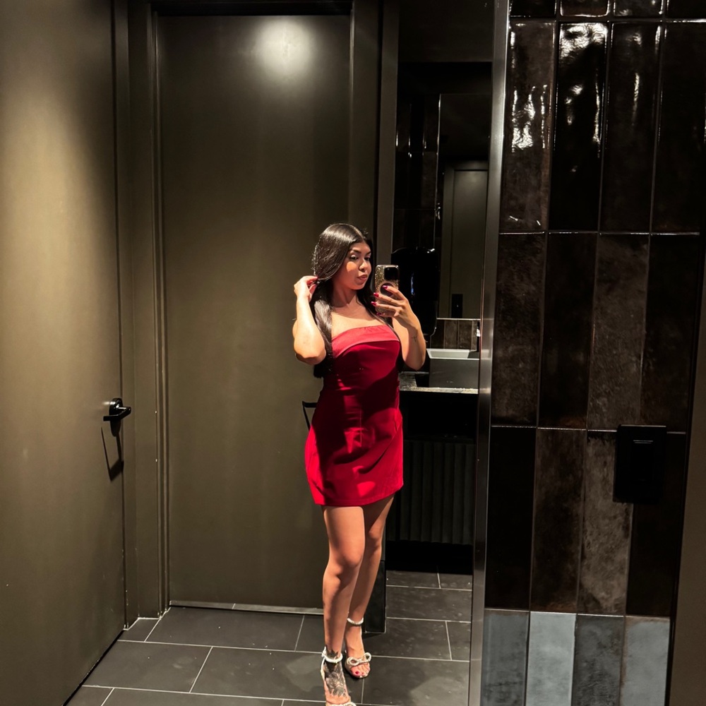 Elegant Red Strapless Dress